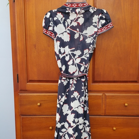 BCBGMAXAZRIA Floral Wrap Dress, Size XXS - Picture 3 of 7